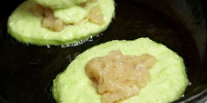 Рецепт кабачковых оладий с фаршем внутри