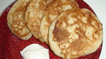 Рецепт Вкусных оладий на кефире с добавками