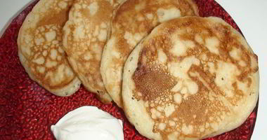 Рецепт Вкусных оладий на кефире с добавками