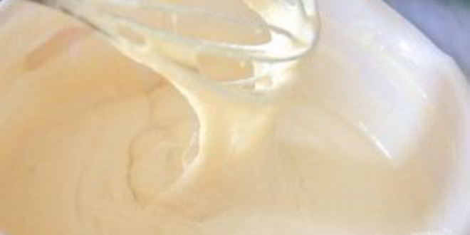 Рецепт закусочных оладий с зеленым луком и яйцом