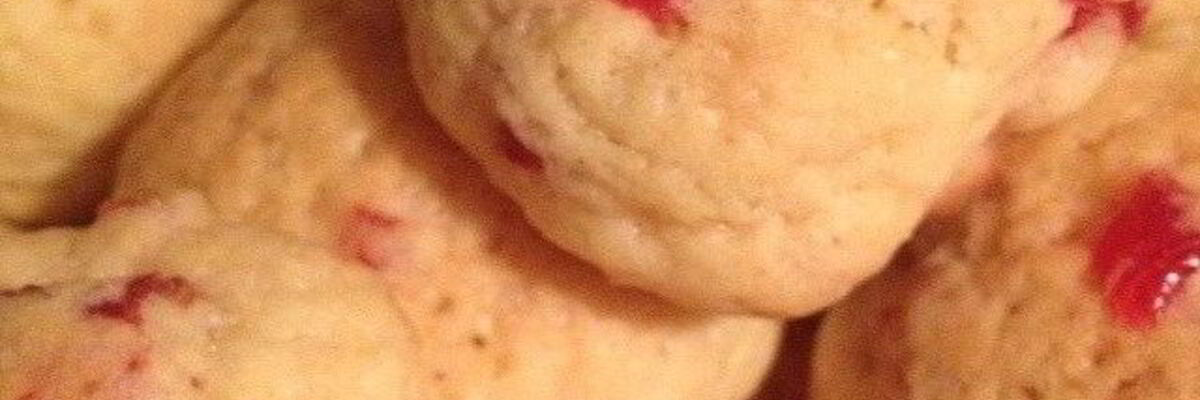 Рецепт Песочного кукурузного печенья с сушеной вишней