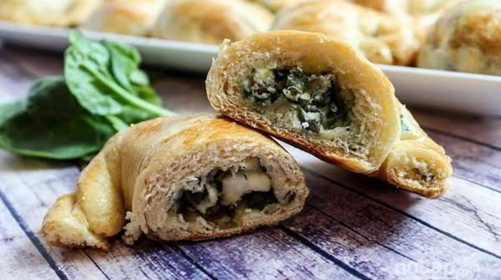 Как приготовить закусочные рогалики