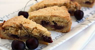 Рецепт Баскского пирога с вишней и заварным кремом