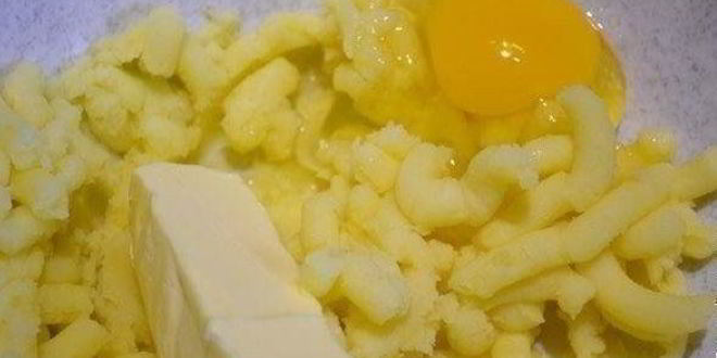 Рецепт открытого мясного пирога из картофельного теста