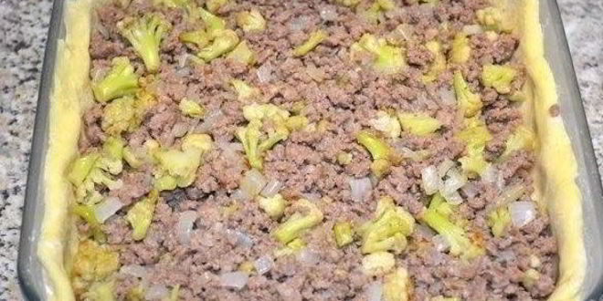 Рецепт открытого мясного пирога из картофельного теста