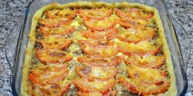 Рецепт открытого мясного пирога из картофельного теста