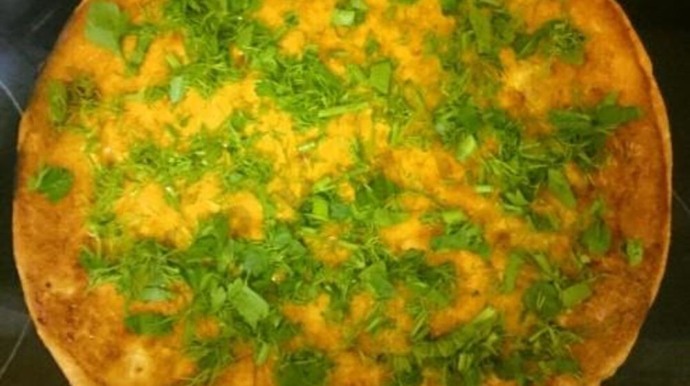 Как приготовить пирог с курицей, грибами и луком