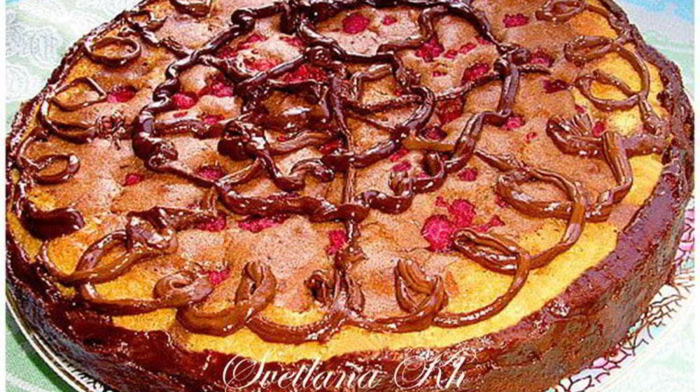 Как приготовить шоколадно-малиновый пирог