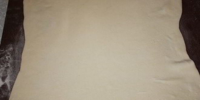 Рецепт слоеного пирога с миндалем