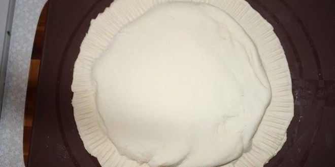 Рецепт слоеного пирога с миндалем