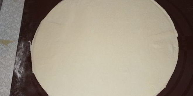 Рецепт слоеного пирога с миндалем