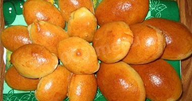 Рецепт Дрожжевых пирожков с творогом в духовке