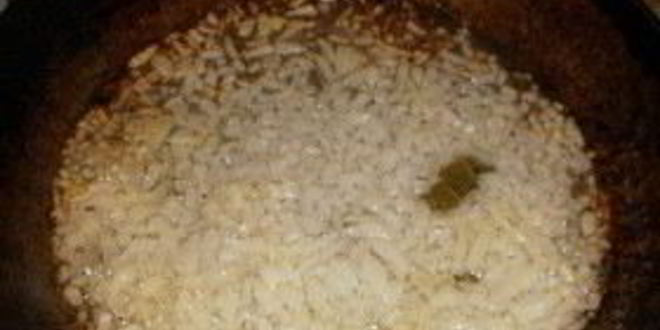 Рецепт пирожков из слоеного теста с грибами и картошкой