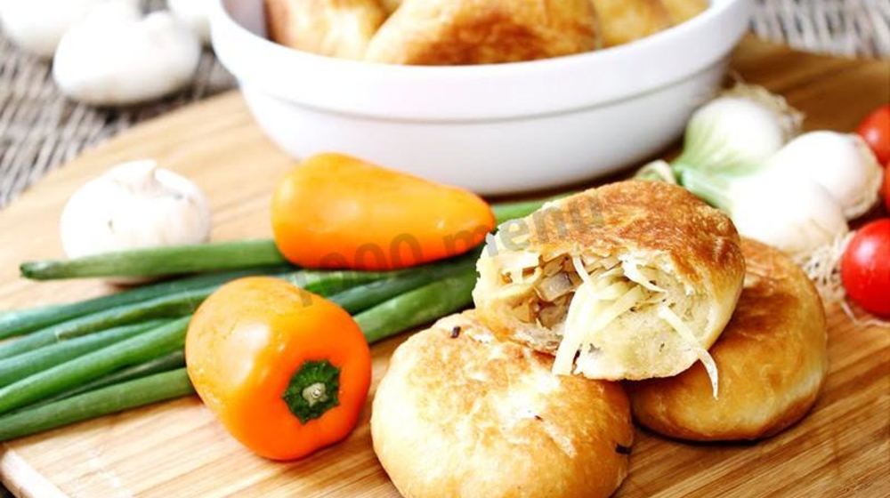 Как приготовить пирожки из теста на майонезе с грибами, капустой и луком