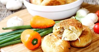 Рецепт Пирожков из теста на майонезе с грибами, капустой и луком