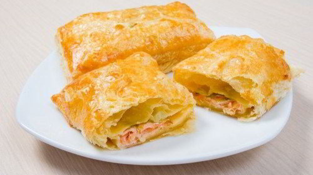 Как приготовить пирожки с копченым лососем и фетой