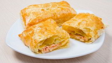 Рецепт Пирожков с копченым лососем и фетой