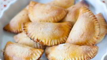 Рецепт Пирожков Эмпанадас с вареной сгущенкой