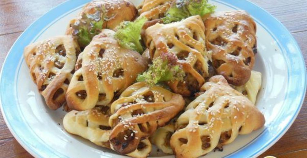 Рецепт плетеные хот-доги с гуакамоле