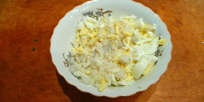 Рецепт жареных пирожков с рисом, яйцом и зеленым луком