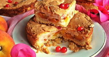 Рецепт Нежного пирожного с персиками
