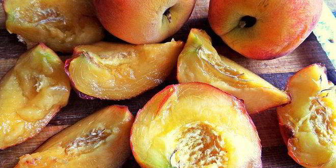 Рецепт нежного пирожного с персиками