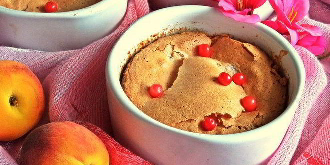 Рецепт нежного пирожного с персиками