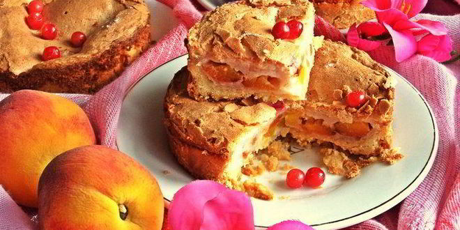 Рецепт нежного пирожного с персиками