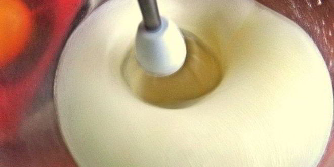 Рецепт нежного пирожного с персиками