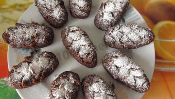 Рецепт Пирожного картошка Еловые шишки из бисквитной крошки