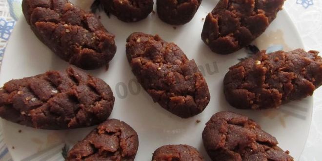 Рецепт пирожного картошка еловые шишки из бисквитной крошки