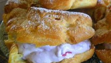 Рецепт Пирожных из заварного теста с ягодами и сливками