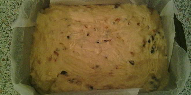 Рецепт ромовых пирожных с черносливом и цукатами