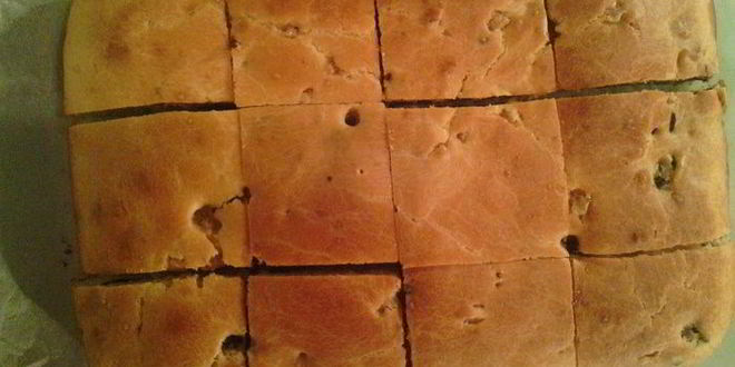 Рецепт ромовых пирожных с черносливом и цукатами