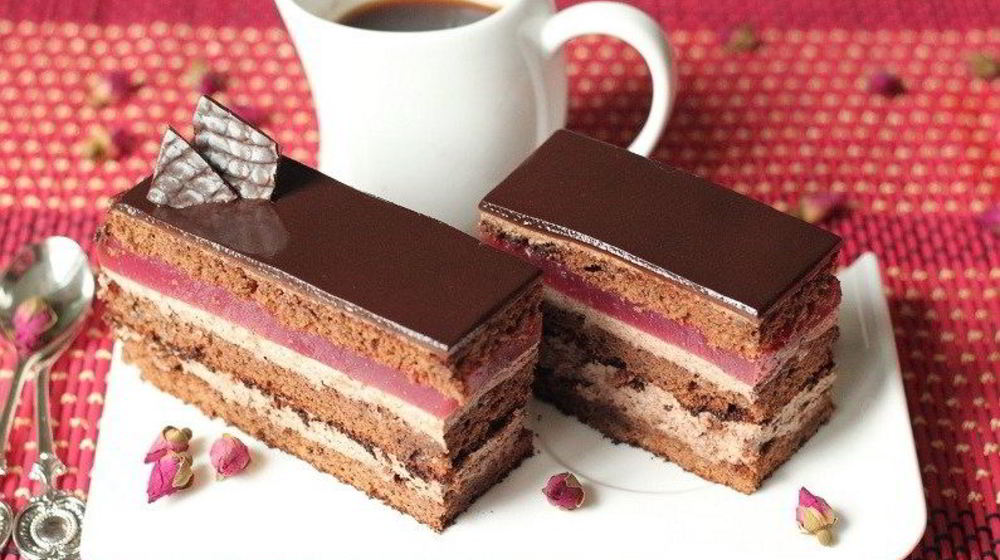 Как приготовить шоколадно-малиновые пирожные