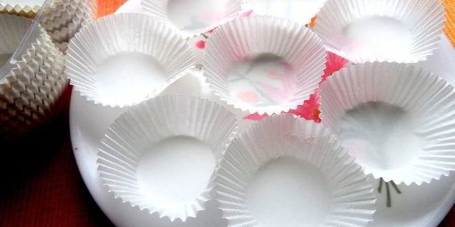 Рецепт шоколадных пирожных с фруктами