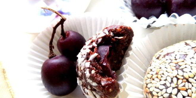 Рецепт шоколадных пирожных с фруктами