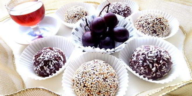 Рецепт шоколадных пирожных с фруктами