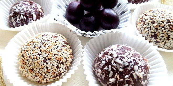 Рецепт шоколадных пирожных с фруктами