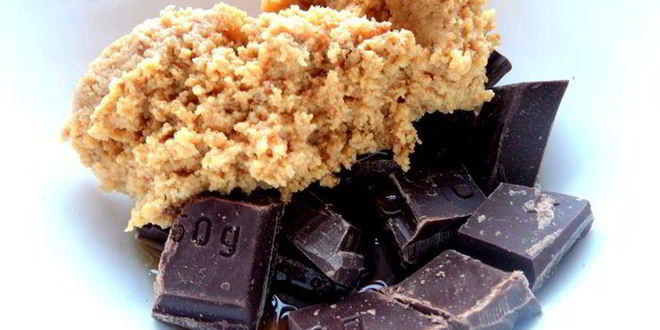 Рецепт шоколадных пирожных с фруктами