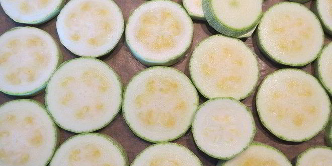 Рецепт мини-пицц на кабачке