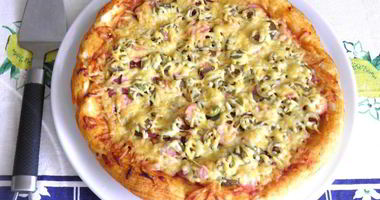 Рецепт Пиццы мясное ассорти