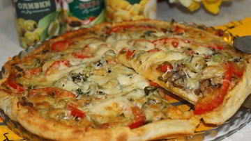 Рецепт Пиццы овощной с грибами и зеленью по-деревенски