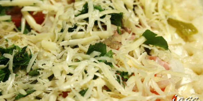 Рецепт пиццы с колбасой