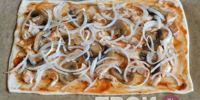 Рецепт пиццы с курицей и грибами