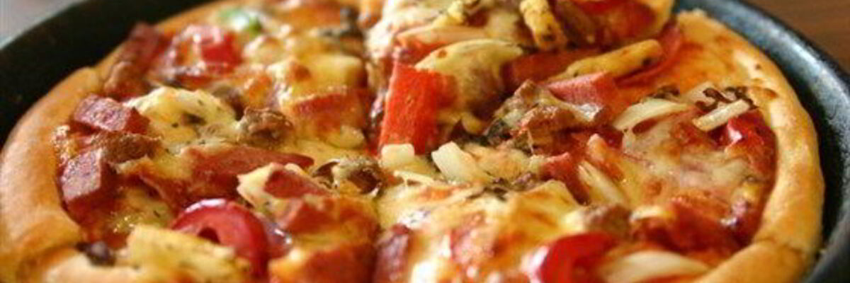 Рецепт Пиццы с сосисками и помидорами