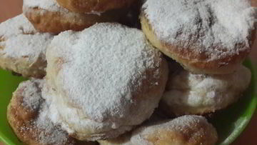 Рецепт Пончиков из кислого молока