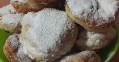 Рецепт Пончиков из кислого молока