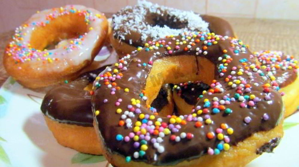 Как приготовить пончики классические на дрожжах