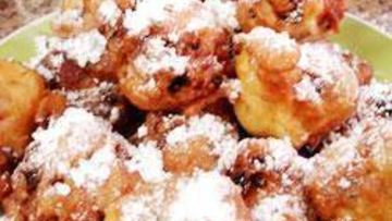 Рецепт Пончиков с изюмом и яблоками